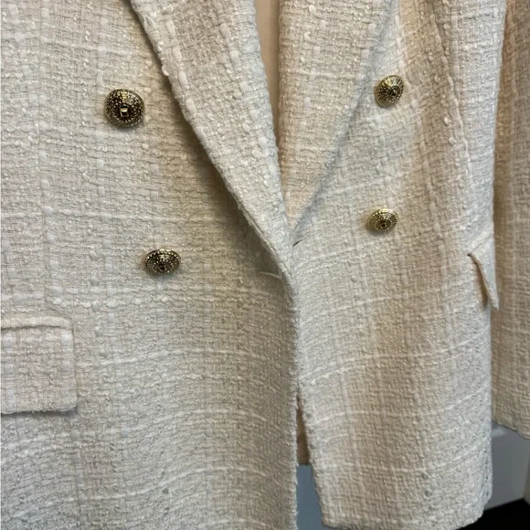 Zara women’s tweed cream Jackie O style blazer gold details - Picture 3 of 8